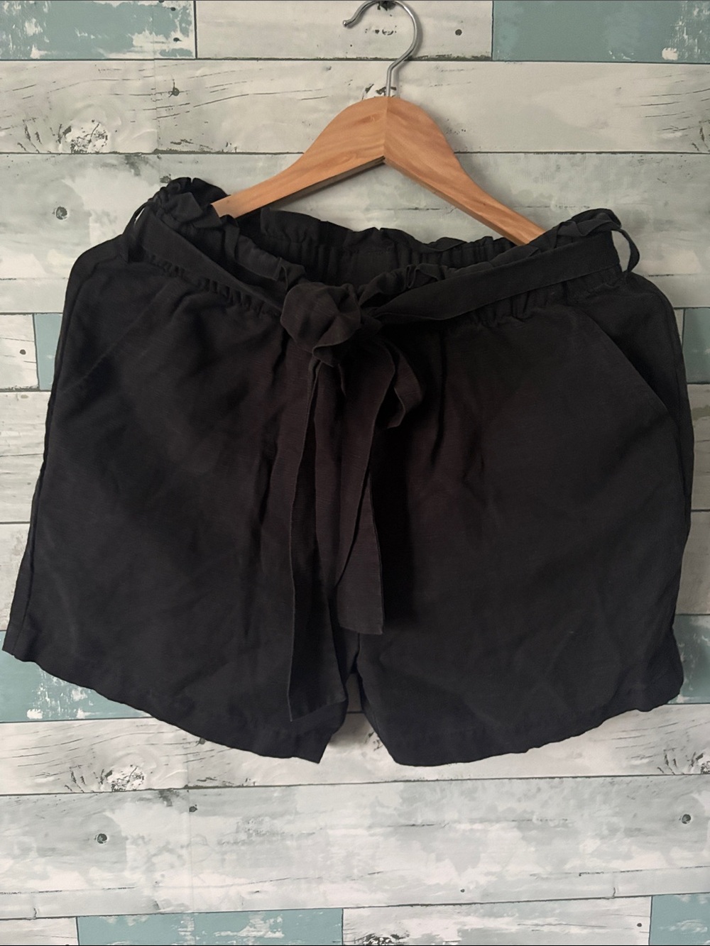 tentree paper-bag Black High-Waist Tie Shorts